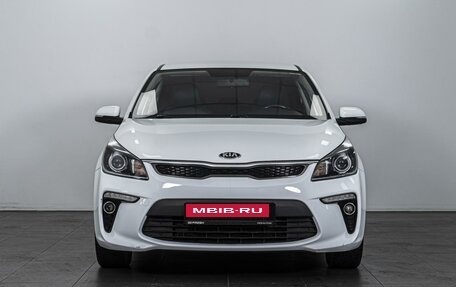 KIA Rio IV, 2018 год, 1 599 000 рублей, 3 фотография