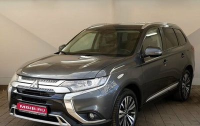 Mitsubishi Outlander III рестайлинг 3, 2019 год, 2 100 000 рублей, 1 фотография