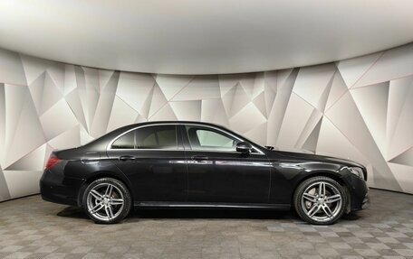 Mercedes-Benz E-Класс, 2019 год, 3 685 000 рублей, 6 фотография