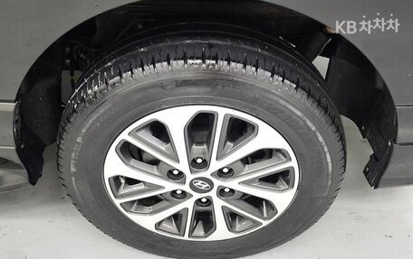 Hyundai Grand Starex Grand Starex I рестайлинг 2, 2019 год, 3 850 000 рублей, 5 фотография