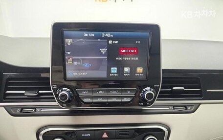 Hyundai Grand Starex Grand Starex I рестайлинг 2, 2019 год, 3 850 000 рублей, 18 фотография