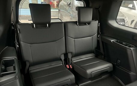 Toyota Land Cruiser Prado, 2024 год, 8 650 000 рублей, 12 фотография