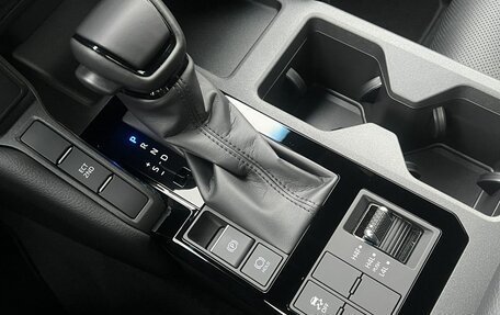 Toyota Land Cruiser Prado, 2024 год, 8 650 000 рублей, 23 фотография