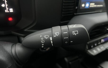 Toyota Land Cruiser Prado, 2024 год, 8 650 000 рублей, 18 фотография