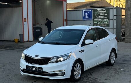 KIA Rio III рестайлинг, 2016 год, 830 000 рублей, 3 фотография