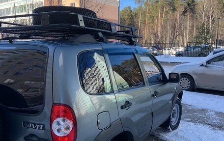 Chevrolet Niva I рестайлинг, 2012 год, 600 000 рублей, 4 фотография