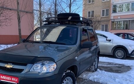 Chevrolet Niva I рестайлинг, 2012 год, 600 000 рублей, 3 фотография
