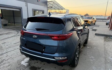 KIA Sportage IV рестайлинг, 2020 год, 2 199 000 рублей, 4 фотография