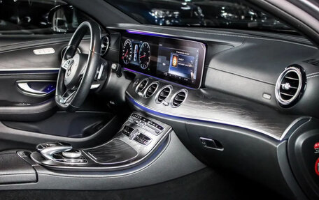Mercedes-Benz E-Класс, 2018 год, 3 549 000 рублей, 8 фотография