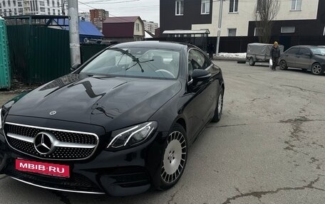 Mercedes-Benz E-Класс, 2018 год, 3 200 000 рублей, 1 фотография