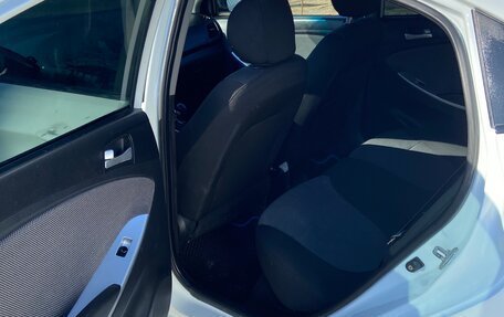 Hyundai Solaris II рестайлинг, 2012 год, 560 000 рублей, 12 фотография