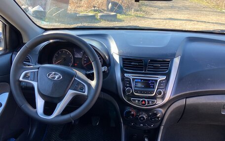 Hyundai Solaris II рестайлинг, 2012 год, 560 000 рублей, 20 фотография