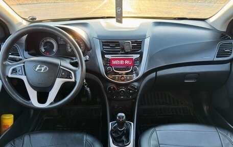 Hyundai Solaris II рестайлинг, 2011 год, 570 000 рублей, 8 фотография