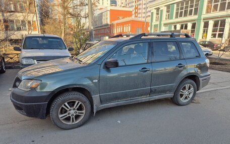 Mitsubishi Outlander III рестайлинг 3, 2002 год, 410 000 рублей, 1 фотография
