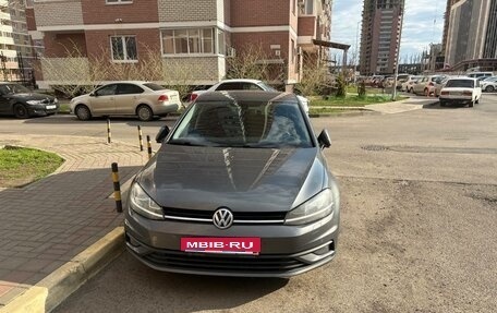 Volkswagen Golf VII, 2018 год, 1 950 000 рублей, 1 фотография