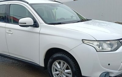 Mitsubishi Outlander III рестайлинг 3, 2013 год, 1 470 000 рублей, 1 фотография