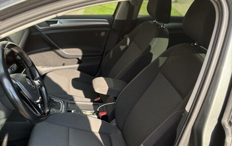 Volkswagen Golf VII, 2018 год, 1 950 000 рублей, 3 фотография