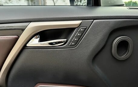 Lexus RX IV рестайлинг, 2022 год, 4 150 000 рублей, 14 фотография