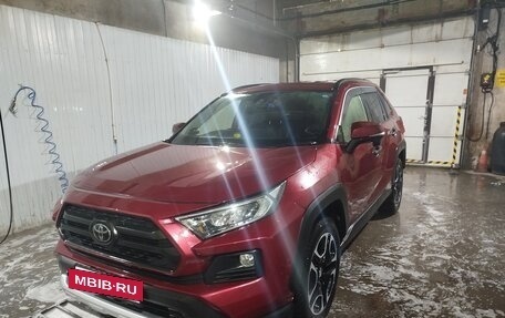 Toyota RAV4, 2019 год, 3 100 000 рублей, 8 фотография
