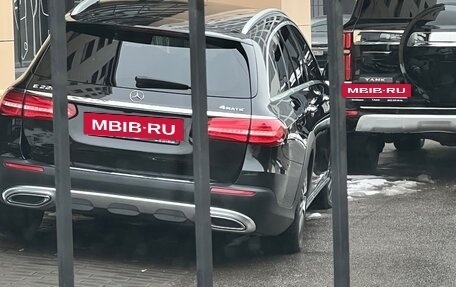 Mercedes-Benz E-Класс, 2019 год, 3 750 000 рублей, 3 фотография