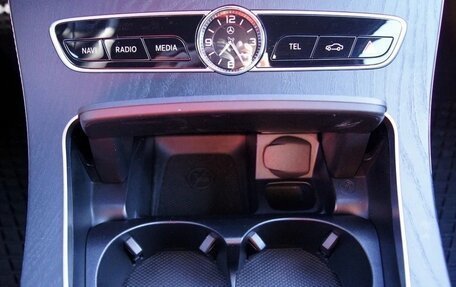 Mercedes-Benz E-Класс, 2019 год, 3 750 000 рублей, 14 фотография