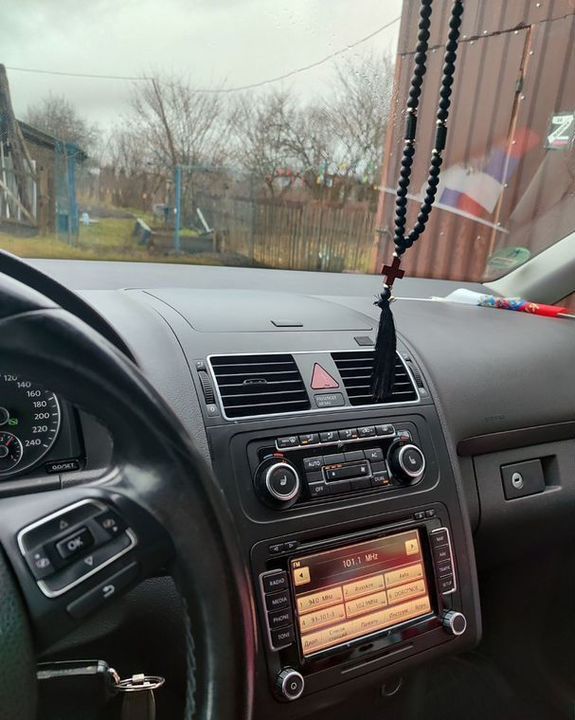 Volkswagen Touran II, 2011 год, 1 400 000 рублей, 4 фотография