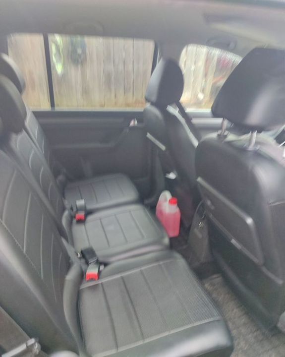 Volkswagen Touran II, 2011 год, 1 400 000 рублей, 9 фотография