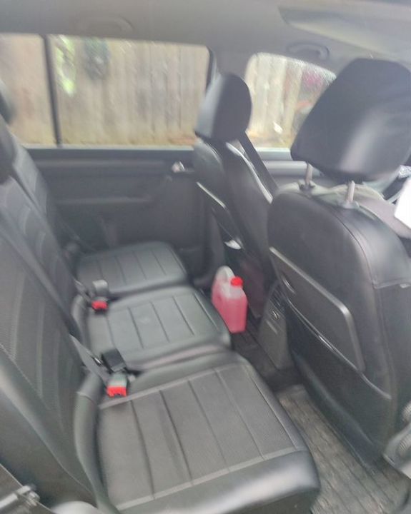 Volkswagen Touran II, 2011 год, 1 400 000 рублей, 6 фотография