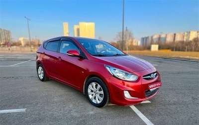 Hyundai Solaris II рестайлинг, 2012 год, 900 000 рублей, 1 фотография