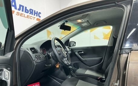 Volkswagen Polo VI (EU Market), 2015 год, 900 000 рублей, 16 фотография