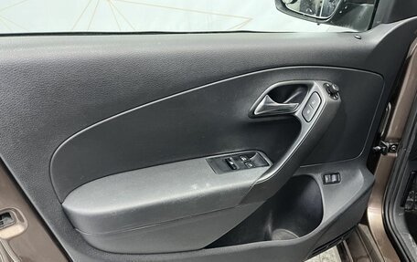Volkswagen Polo VI (EU Market), 2015 год, 900 000 рублей, 21 фотография