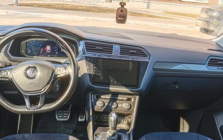 Volkswagen Tiguan II, 2019 год, 2 300 000 рублей, 3 фотография