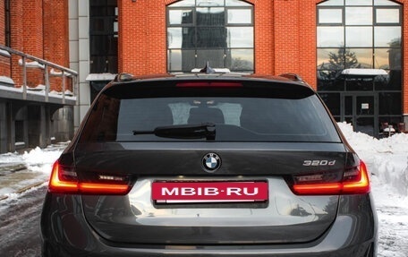 BMW 3 серия, 2019 год, 3 050 000 рублей, 3 фотография
