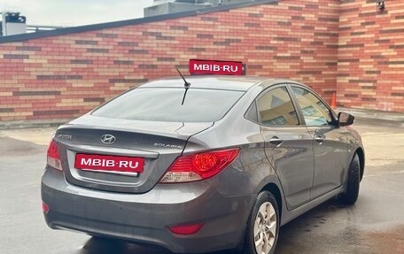 Hyundai Solaris II рестайлинг, 2013 год, 900 000 рублей, 5 фотография