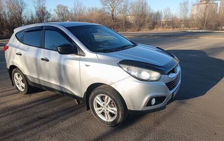 Hyundai ix35 I рестайлинг, 2010 год, 1 100 000 рублей, 2 фотография