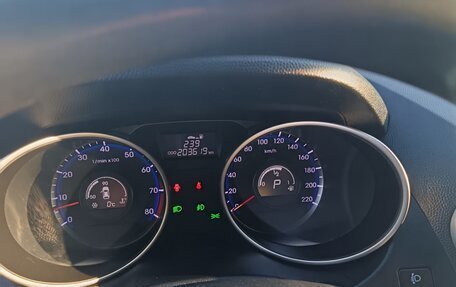 Hyundai ix35 I рестайлинг, 2010 год, 1 100 000 рублей, 9 фотография