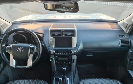 Toyota Land Cruiser Prado 150 рестайлинг 2, 2013 год, 3 999 000 рублей, 2 фотография