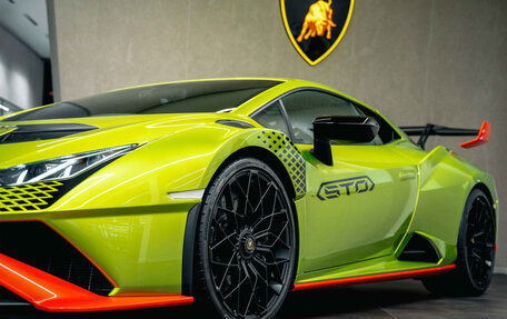 Lamborghini Huracán, 2022 год, 41 800 000 рублей, 16 фотография
