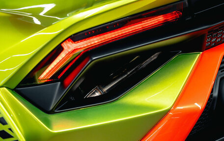 Lamborghini Huracán, 2022 год, 41 800 000 рублей, 26 фотография