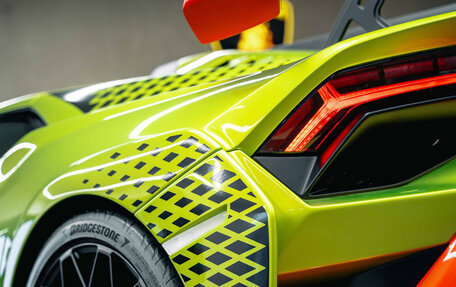 Lamborghini Huracán, 2022 год, 41 800 000 рублей, 29 фотография