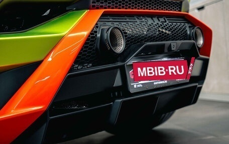 Lamborghini Huracán, 2022 год, 41 800 000 рублей, 28 фотография