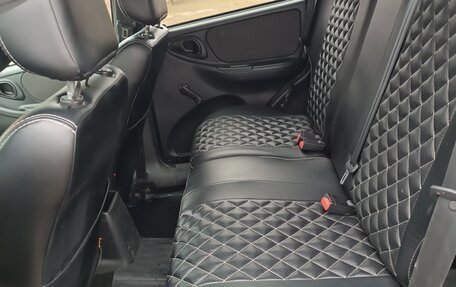 Chevrolet Niva I рестайлинг, 2017 год, 690 000 рублей, 8 фотография