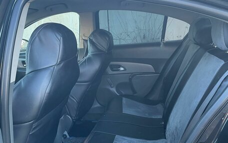 Chevrolet Cruze II, 2010 год, 600 000 рублей, 17 фотография