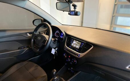 Hyundai Solaris II рестайлинг, 2018 год, 1 292 000 рублей, 12 фотография