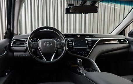 Toyota Camry, 2019 год, 2 750 000 рублей, 6 фотография