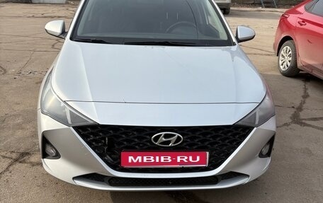 Hyundai Solaris II рестайлинг, 2020 год, 1 200 000 рублей, 1 фотография