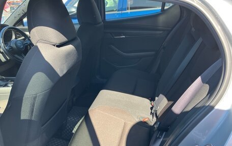 Mazda 3, 2020 год, 1 290 000 рублей, 16 фотография