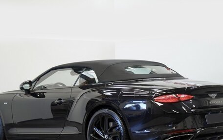 Bentley Continental GT, 2025 год, 44 000 000 рублей, 3 фотография
