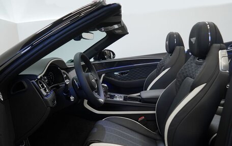 Bentley Continental GT, 2025 год, 44 000 000 рублей, 32 фотография