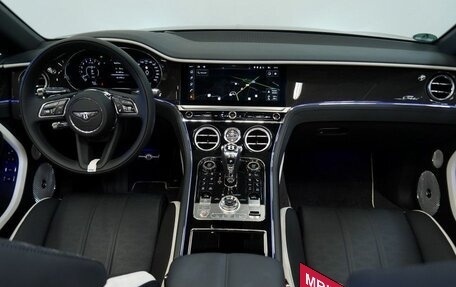 Bentley Continental GT, 2025 год, 44 000 000 рублей, 24 фотография